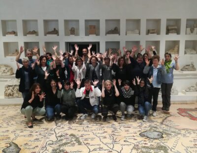Gruppo dei partecipanti al corso di sensibilizzazione per l'accoglienza di visitatori sordi, Musei SuperAbili.